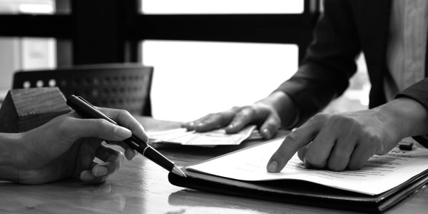 Derecho Inmobiliario / Abogados Inmobiliarios Firgas · Resolución de Disputas / Conflictos entre Arrendadores e Inquilinos
