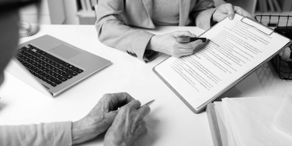 Derecho Mercantil / Abogados Mercantilistas San Bartolomé de Tirajana · Cumplimiento de Normativas Derechos Consumidor
